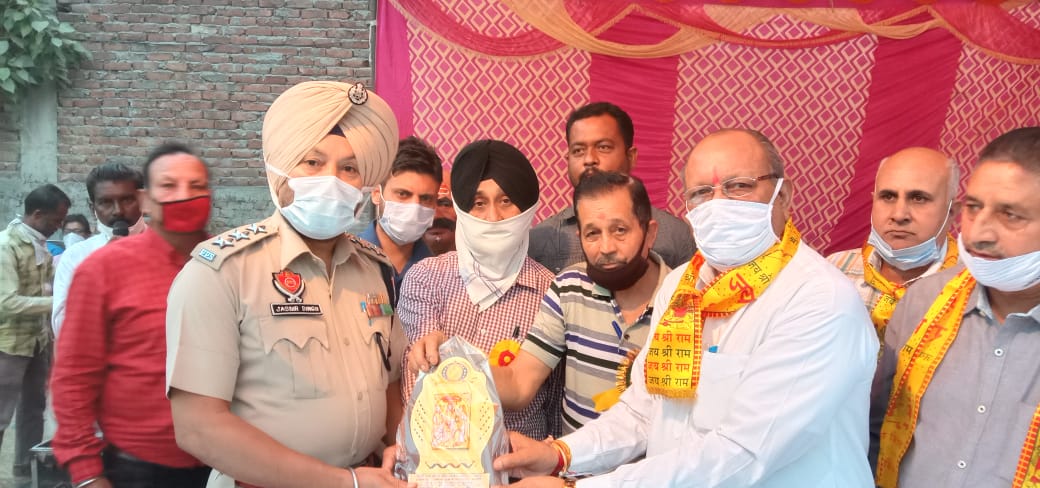 एकता रामलीला दशहरा कमेटी की तरफ से 16वा दशहरा बड़ी धूम धाम से मनाया