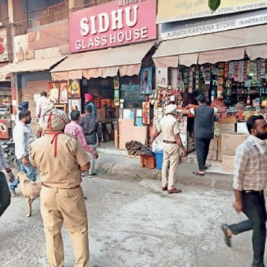 जाम से निपटने को निगम-ट्रैफिक पुलिस की कार्रवाई