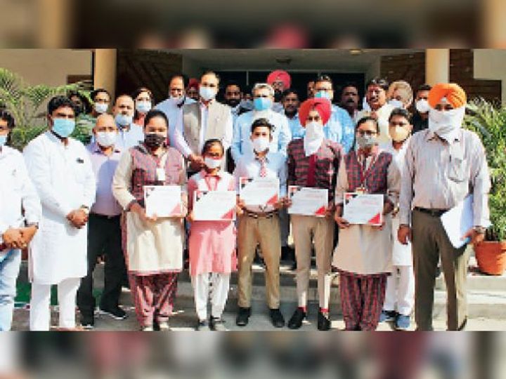 जिला स्तरीय प्रोग्राम में मंत्री आशु ने पोस्ट मैट्रिक स्कॉलरशिप स्कीम की शुरुआत की