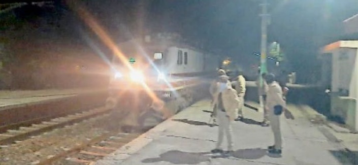 दो महीने बाद चली ट्रेनें : फ्रंटियर मेल आज अमृतसर पहुंचेगी