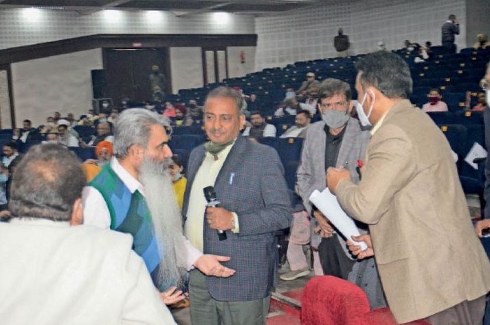 नाले में गिरने वालेे पानी का लोगों के सुझाव के साथ दोबारा होगा सर्वे