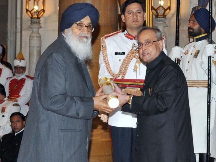 पूर्व सीएम बादल का कृषि कानूनों पर विरोध