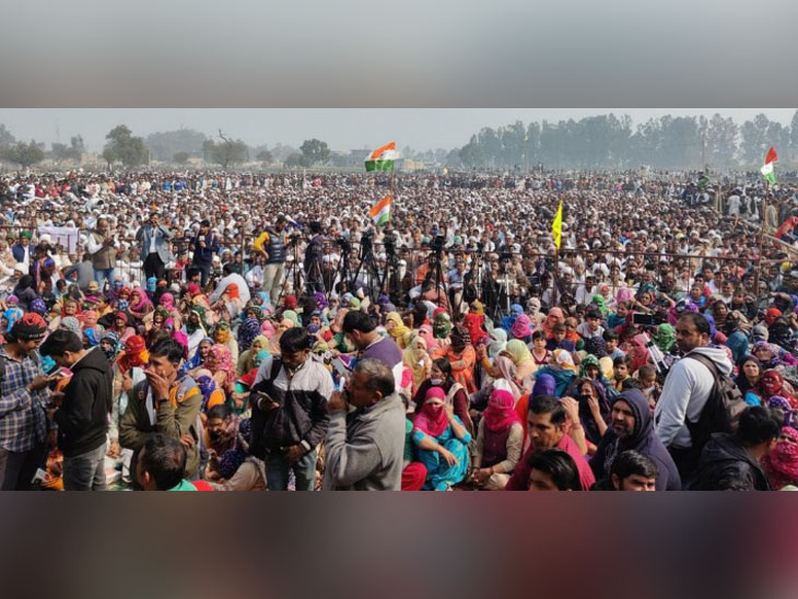 कंडेला गांव में किसान महापंचायत का मंच गिरा, राकेश टिकैत समेत कई नेताओं को लगी चोटे