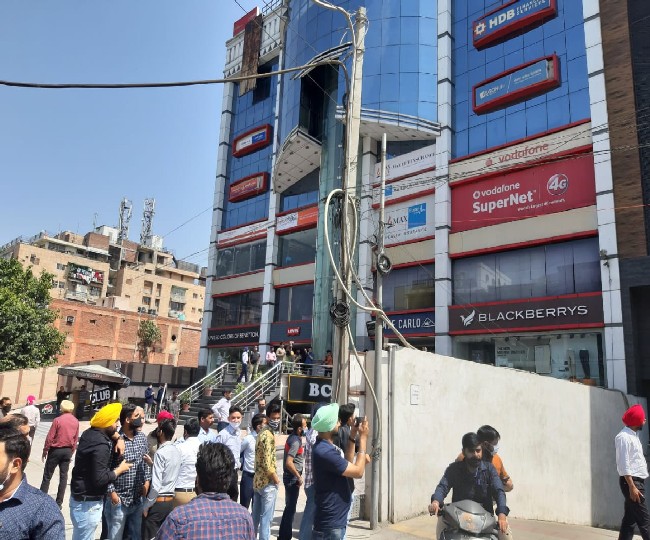 कृषि कानून के खिलाफ भारत बंद : लुधियाना में बंद को लेकर मिला जुला असर