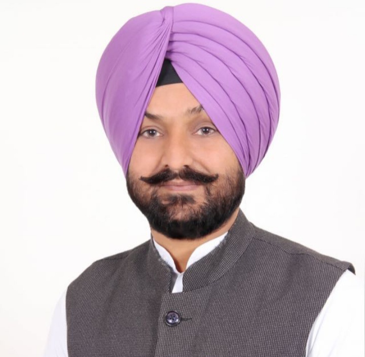 वार्ड नंबर 91 में लोगो की सहुलियत के लिए रविवार को लगाया जा रहा कैम्प : बलजिंदर संधू