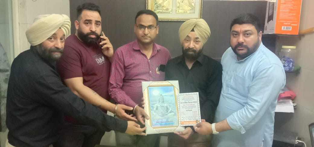 महाशिवरात्रि पर्व भोले बाबा की रिसेप्शन के उपलक्ष में होने वाले 9वे वार्षिक भंडारे का गणमान्यों दिए जारहे निमंत्रण : अतुल कपूर