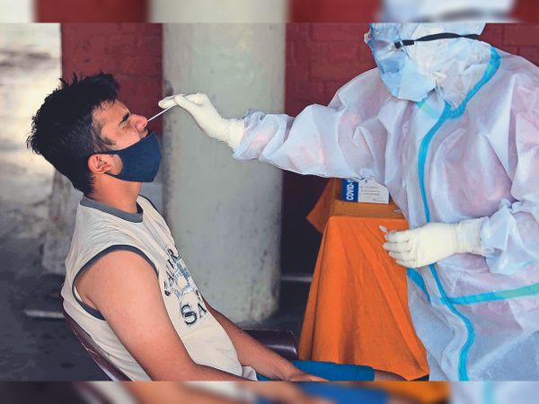 कोरोना वैक्सीनेशन : डाॅ. अमनदीप ने कहा -हमारे पास रोज 10 हजार वैक्सीन लगाने के इंतजाम