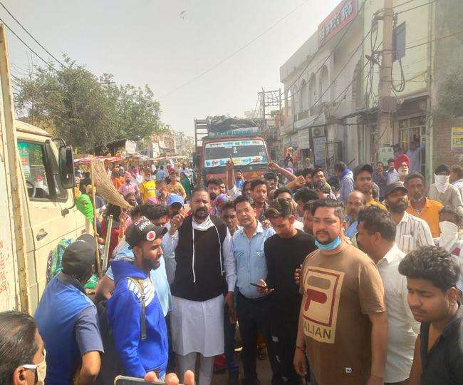 एएसआई व बेटे पर मारपीट का आराेप