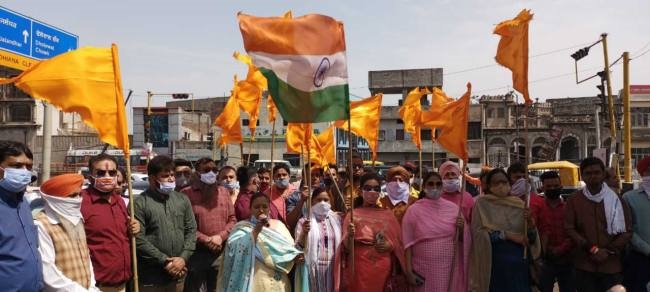 शिवसेना बाला ठाकरे के पदाधिकारियों ने रेखी चौक से जगराओं पुल तक निकाला केसरी मार्च