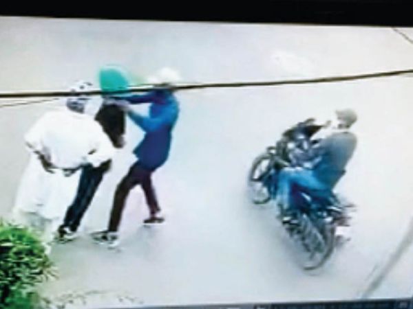 बीआरएस नगर ई-ब्लॉक में चैन स्नैचिंग की वारदात :