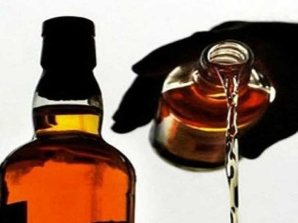 शराब पीने से रोकने पर बारातियों-शराबियों में चले ईंट-पत्थर