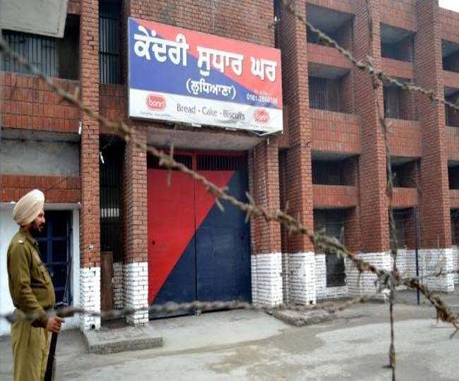 लुधियाना सेंट्रल जेल में सात हवालातियों से 6 मोबाइल व 280 नशीली गाेलियां बरामद
