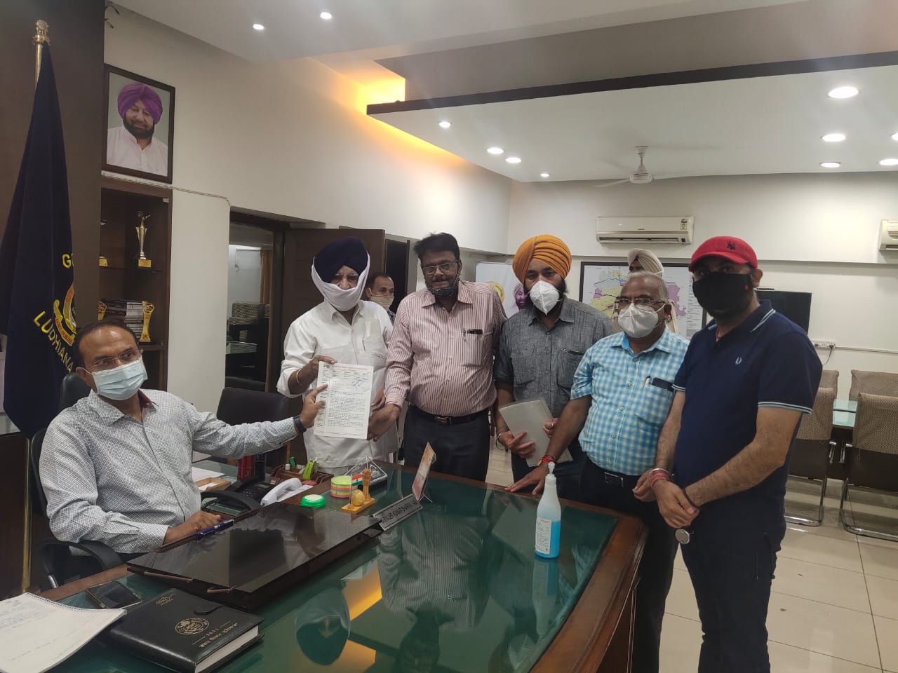 पंजाब टेन्ट डीलर वेलफेयर एसोसिएशन ने डी सी को दिया मांग पत्र : अशोक शर्मा