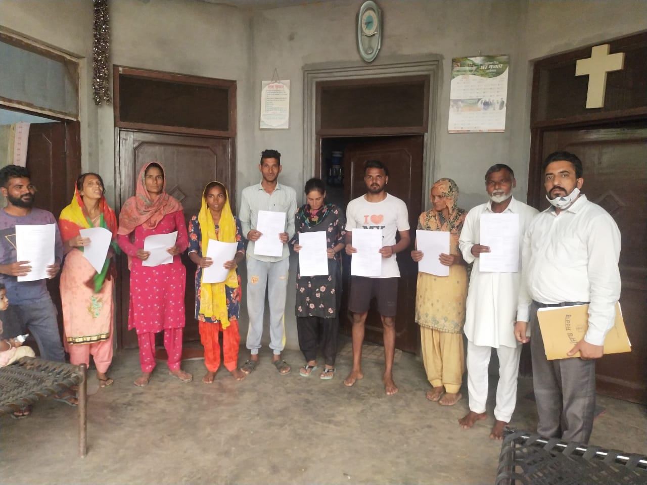 बचपन बचाओ आंदोलन के प्रयासो से मुक्त बँधुआ श्रमिकों को 2 वर्ष बाद जारी हुए “मुक्ति प्रमाण पत्र” : दिनेश कुमार