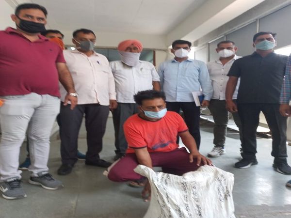 नशा तस्करों के खिलाफ बड़ी कार्रवाई :