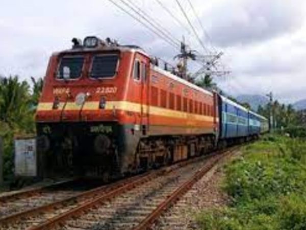 नकली टीटीई धरा : विजिलेंस ने पकड़ा फर्जी टीटीई