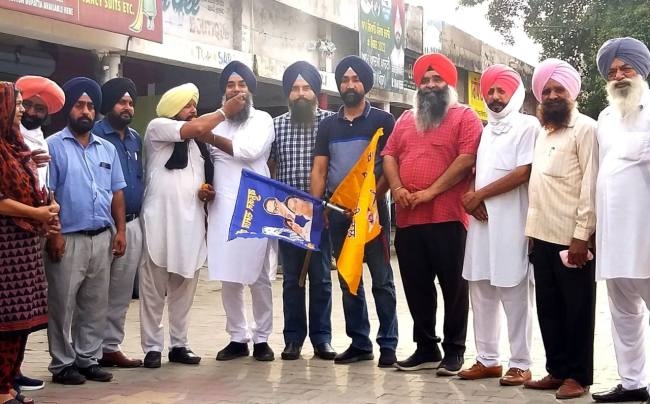 शिअद-बसपा गठबंधन पर बांटे लड्डू