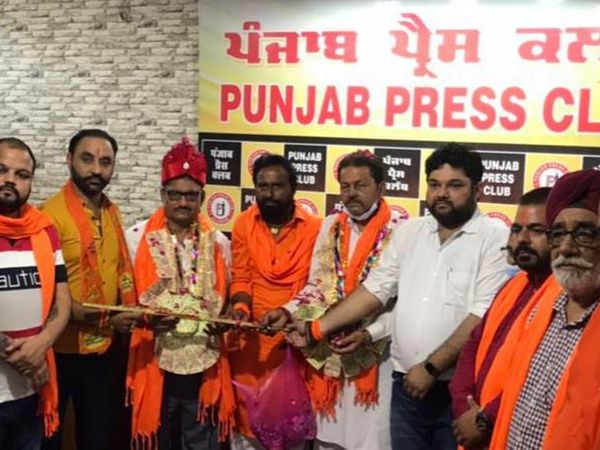 शिवसेना (बाल ठाकरे) के राष्ट्रीय संगठक जालंधर में बोले : सिर्फ हम असली