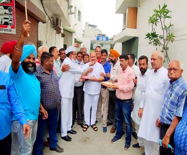 नवजोत सिद्धू के पंजाब प्रधान बनने पर लुधियाना में भी जश्न