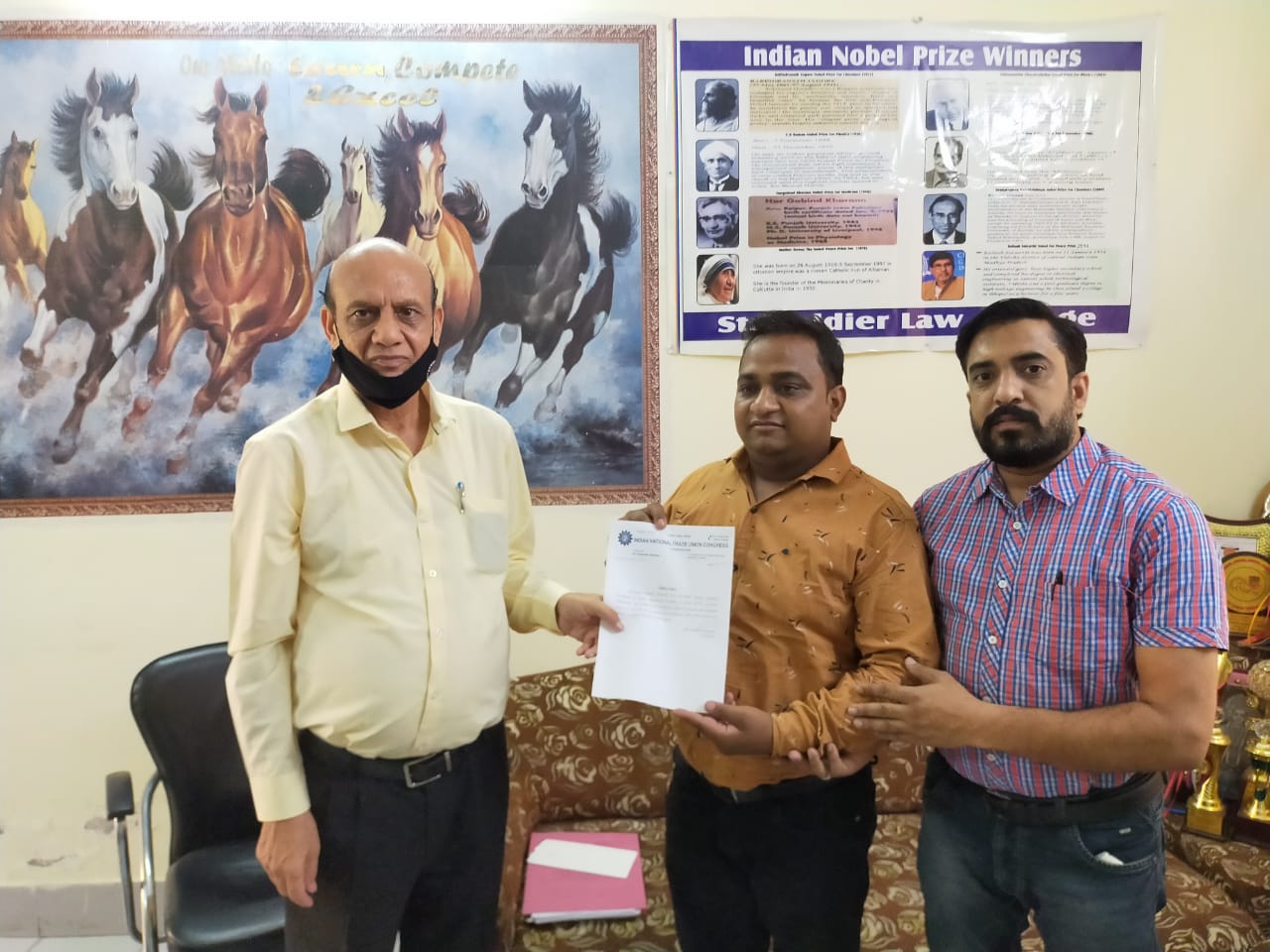 एडवोकेट योगेश प्रशाद बने इंटक के जिला प्रधान