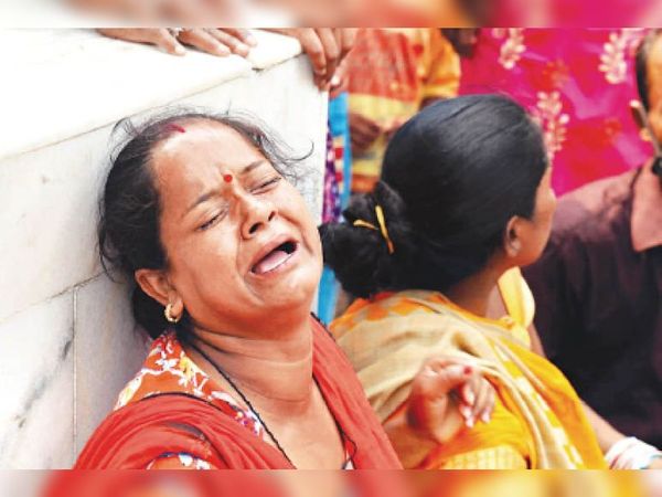 जैन मंदिर के बाहर वाॅटरकूलर से पानी पीने गई 12 साल की बच्ची की करंट लगने से मौत