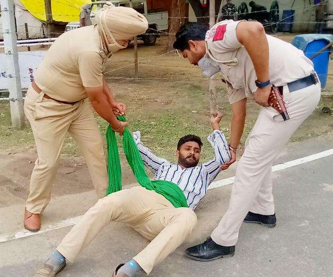 पटियाला में सुऱक्षा घेरा तोड़ बेरोजगार शिक्षकों ने सीएम आवास के बाहर की नारेबाजी