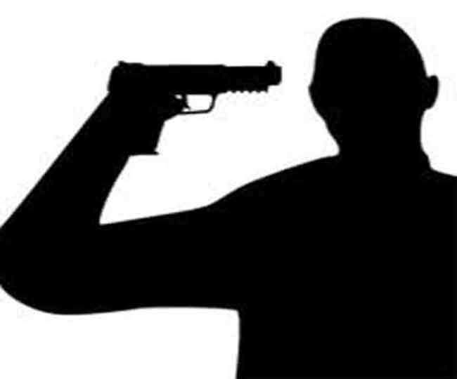 स्पेयर पार्ट्स व्यापारी ने घर में खुद को गोली मार की खुदकुशी
