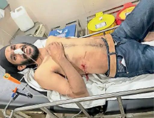 गुंडागर्दी : डांसरों पर नोट फेंकने पर भिड़े 2 गुट