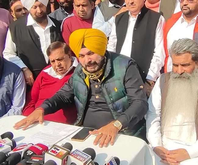 सिद्धू  ने लुधियाना में वर्करों के साथ की बैठक :