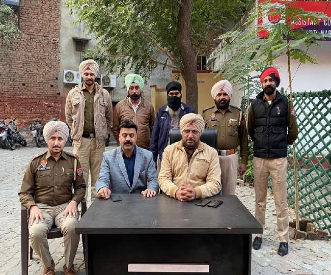 हेरोइन की डिलीवरी देने आये तस्कर को किया गिरफ्तार