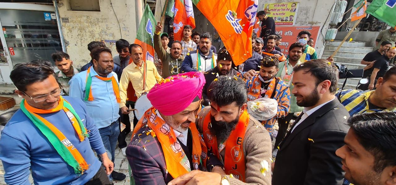 एडवोकेट विक्रम सिंह सिद्धू को जवाहर नगर में मिला भारी समर्थन