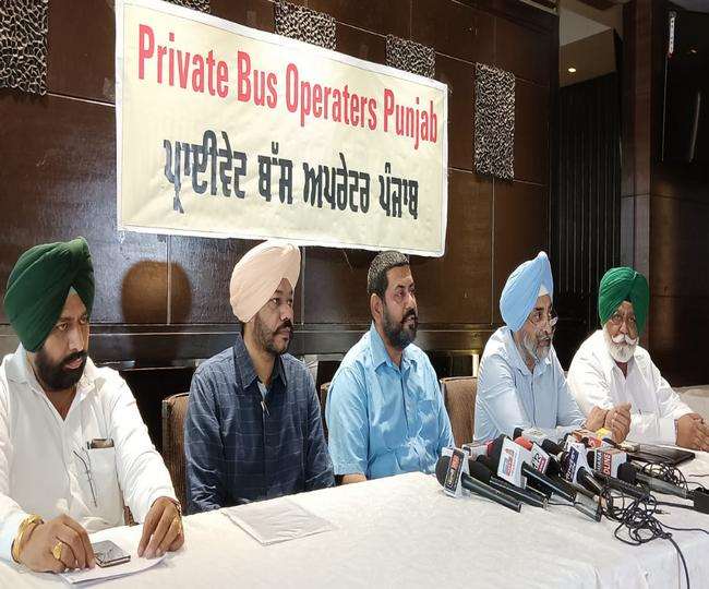 प्राइवेट बस ऑपरेटर ट्रांसपोर्ट है माफिया नहीं