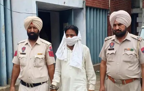 “जब बाढ़ ही खेत को खाय” मुक्तसर में आरोपी मुनीम गिरफ्तार :