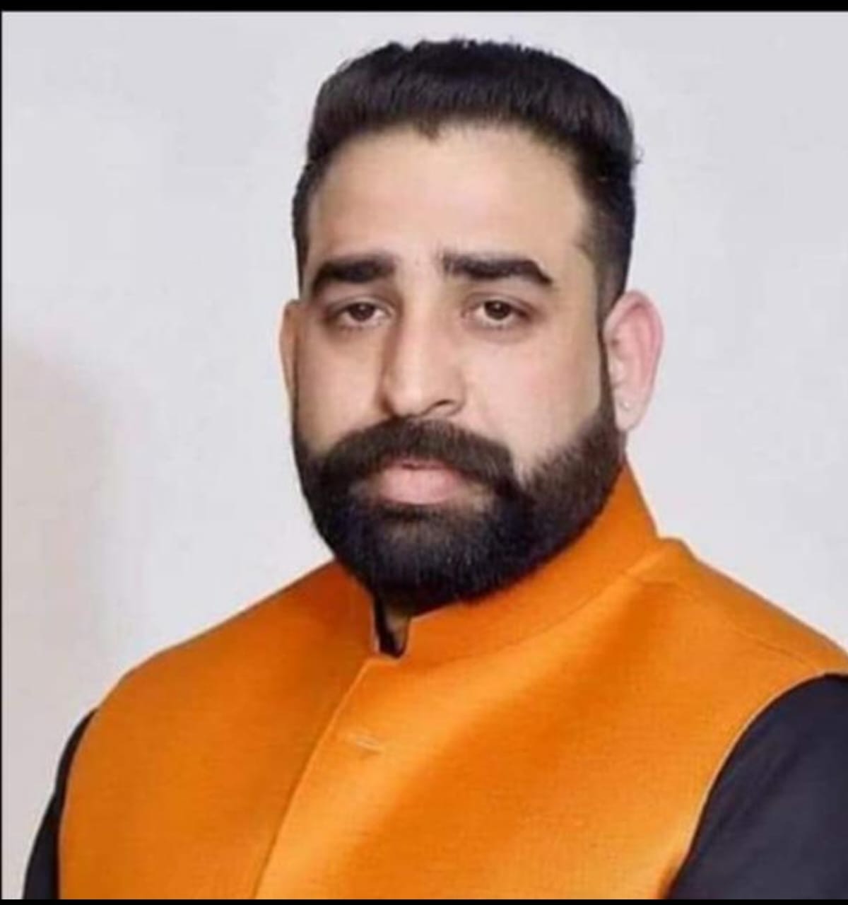 इलीगल प्रापर्टी की उसारी धड़ल्ले से नगर निगम सोया कुम्भकर्णी नीद : हर्ष बाहरी