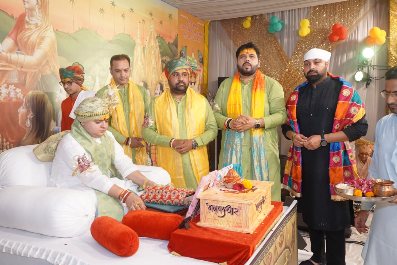 श्री मद भागवत महा पुराण कथा के पूर्ण होने पर मंदिर ट्रस्ट द्वारा