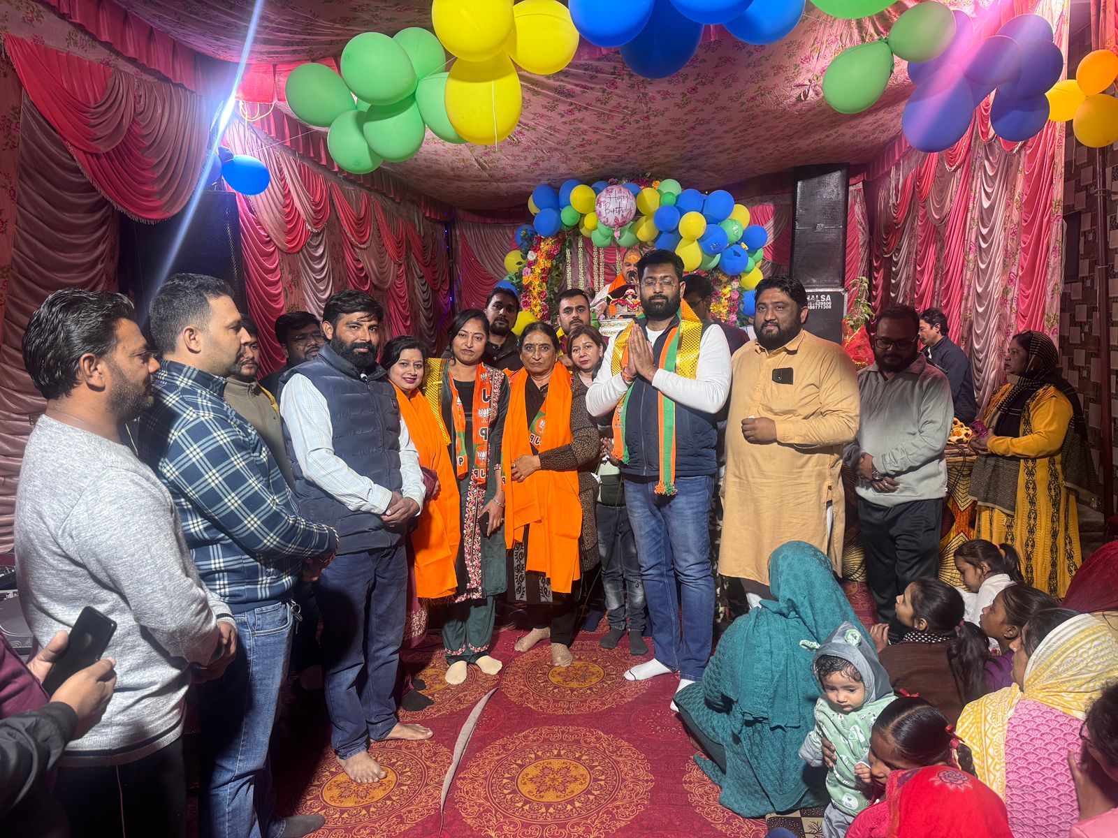 वार्ड न. 22 में भाजपा को मिल रहा लोगो का भारी समर्थन