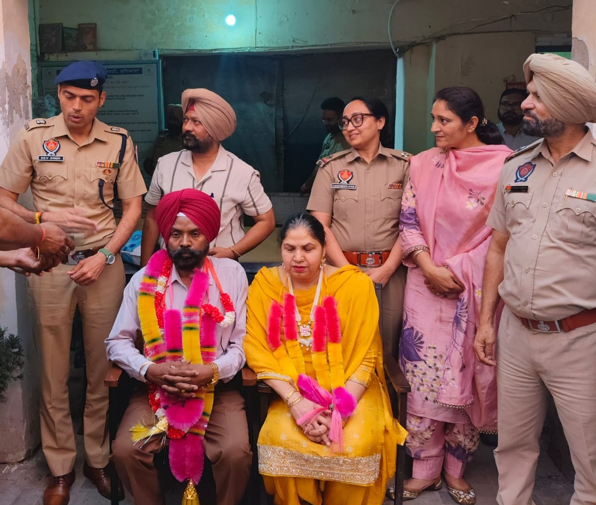 एस आई राम किशन की रिटायरमेंट पर थाना हैबोवाल एस आई राम किशन की रिटायरमेंट पर थाना हैबोवाल